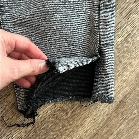 Kensie Gray Denim Jeans - Picture 8 of 9